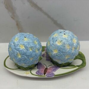 Blue Hydrangea Salt and Pepper Shakers with Butterfly Tray Spring Table Decor